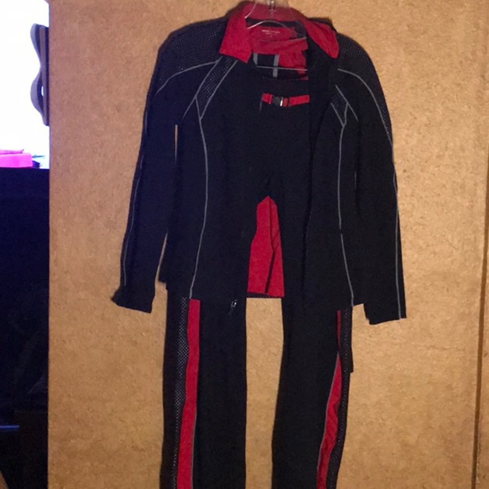 4,3 piece jogging suits and 3 two piece sets